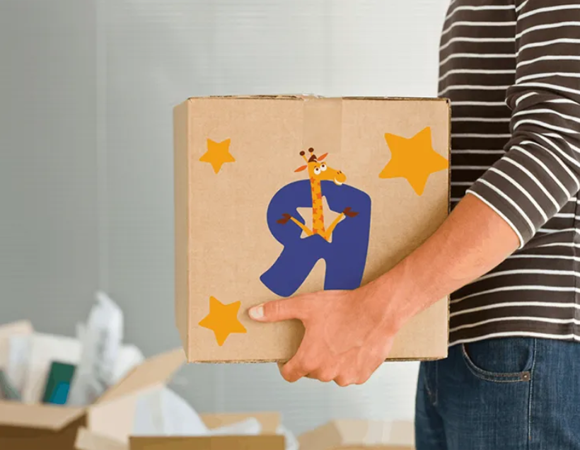 Lippincott講述玩具反斗城重塑整體品牌設(shè)計(jì)的故事.png Lippincott講述玩具反斗城重塑整體品牌設(shè)計(jì)的故事.png