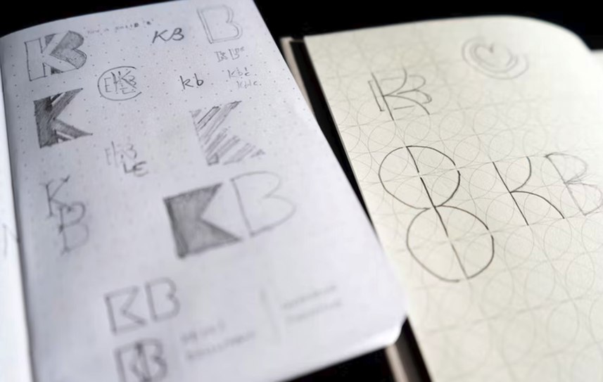 字母標(biāo)志素描過(guò)程.png